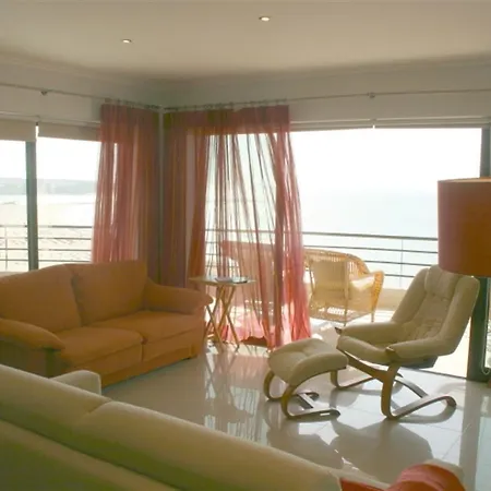 Апартаменты Magnificent 3 Bedroom Apartment In Portimao Портиман