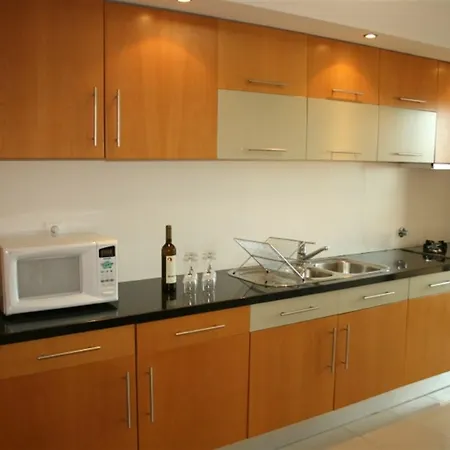 Magnificent 3 Bedroom Apartment In Portimao *